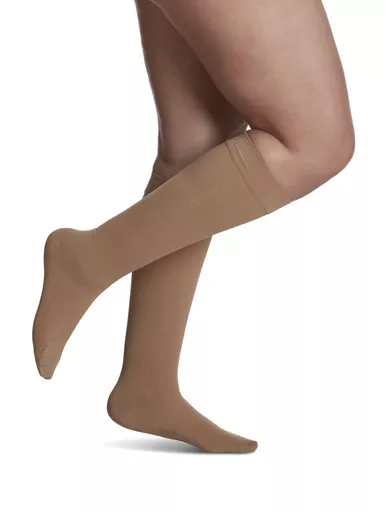 Sigvaris 232CMSO66 - 232C Essential Cotton Calf, 20-30mmHg, Open Toe, Medium, Short, Crispa